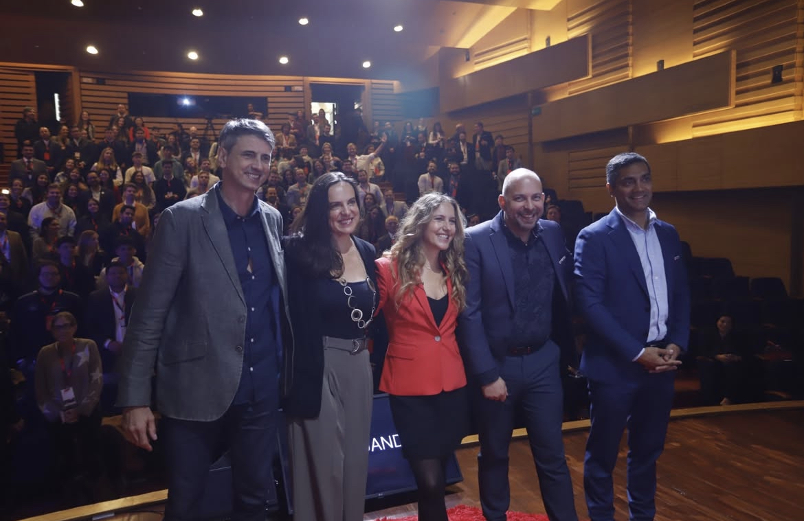 Carolina Melo participated as a speaker at the first edition of TEDxUANDES