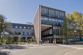 Human Development Lab Researcher Presents at Academic Seminar